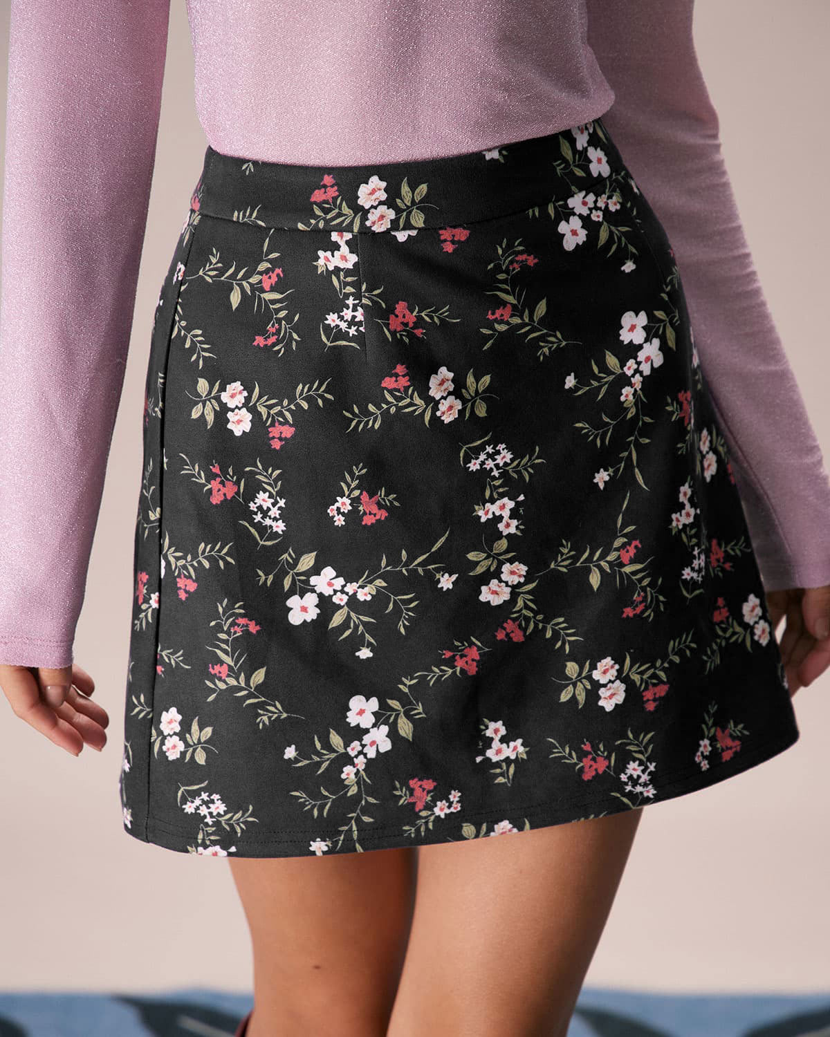 the-black-high-waisted-floral-mini-skirt-bottoms-ztnjt1